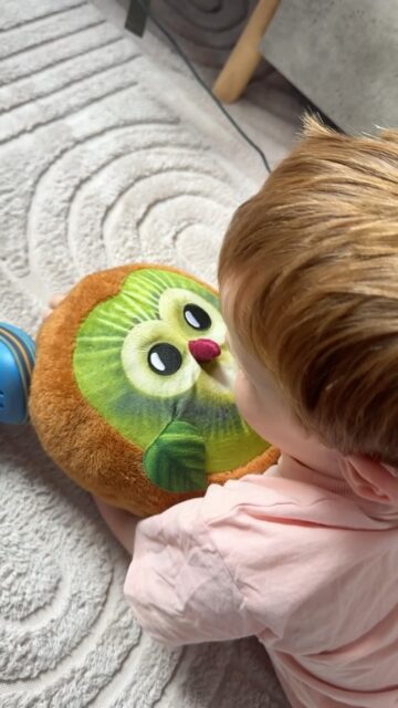 Love at first smell. Meet our Kiwi Owl, soft, scented, and ready to steal hearts (and noses). Sniff-approved by kids everywhere  #Foodibles #ScentedSquad #Kidstoys #plushies #collectibles