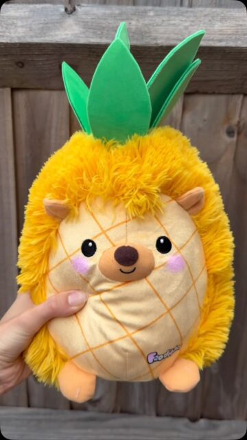 If pineapple is your favourite fruit, now you can have it all the time 🍍✨

Meet the pineapple Foodible, the fruity sensory companion you’ll want to take everywhere.
Collect your favourite scent and start your Foodibles collection today 🍍💛

#foodibles #sensorytoys #collectibles #pineapplelover #tiktokshopuk