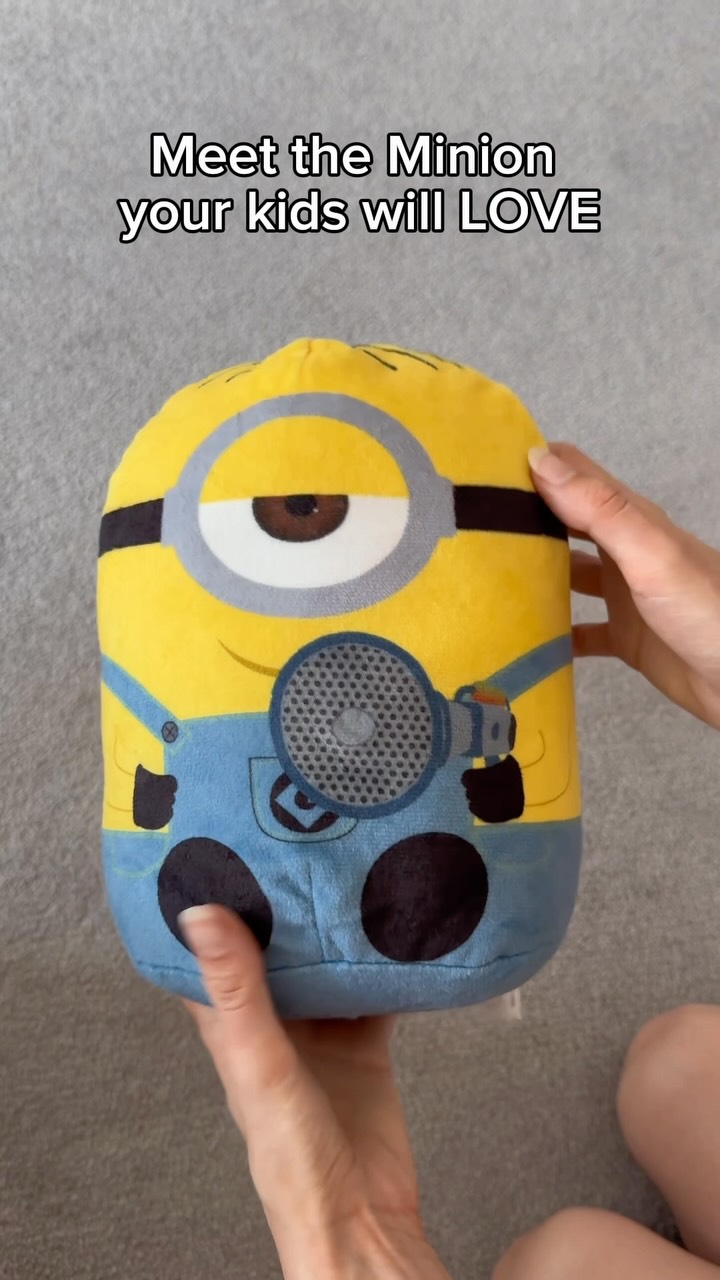 The Minion kids will find hilarious… and parents will be VERY grateful has an off switch 😂💨
Press his head to hear his cheeky fart sounds, then when you’ve heard enough for one day, simply switch him off 😭
Grab your farting Minion on TikTok Shop!
#minions #minionstoys #funnytoys #kidstoys #tiktokshopuk