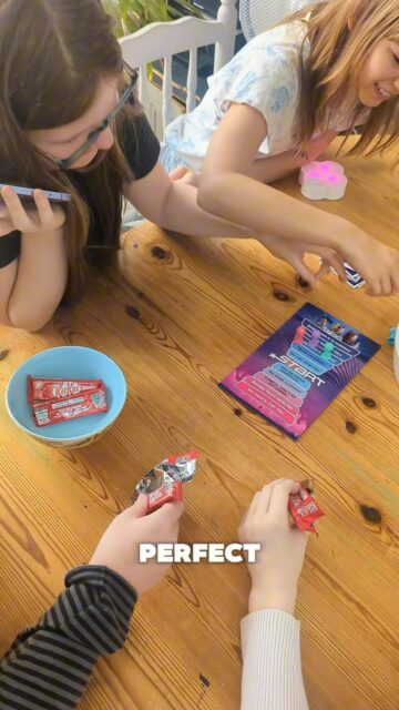 If your daughter and her friends are KPop Demon Hunters obsessed, youโve just found the game for their next girlsโ night ๐
Truth or dare, an honesty detector and plenty of laughs when it decides whether it believes them ๐
Grab the KPop Demon Hunters game for their next sleepover.
#kpopdemonhunters #kpopdemonhuntersgame #sleepoverideas #gamesforkids #giftideasforgirls