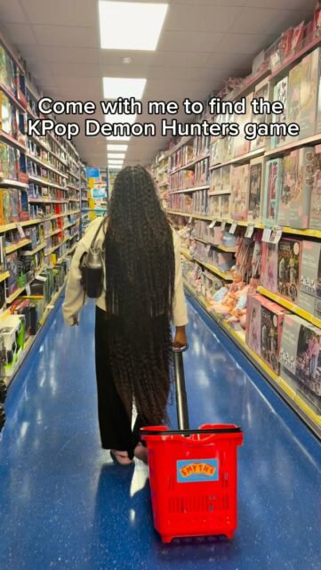 Finally found the KPop Demon Hunters game 🙌🏻 If you’ve been looking for it too, check the games aisle!

Definitely saving this one for the next sleepover because Truth or Dare is about to get VERY interesting 😂

Available now at Smyths 

#kpopdemonhunters #kpopdemonhuntersgame #gamesnight #sleepoverideas #familygames